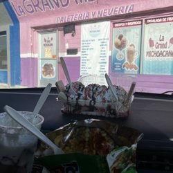 La Grand Michoacana - Banana Split. Tostilotes. Coctel de elote.