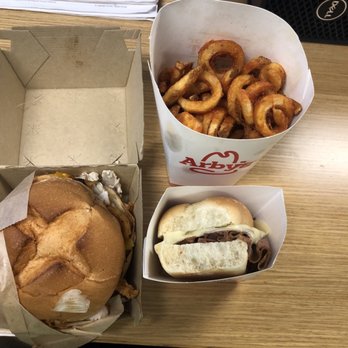 Arby's - The Bourbon bbq turkey sandwich, curly fries and jalapeño roast beef slider. - Fast Food Near Me - Rosemount, Minnesota Arby's - The Bourbon bbq turkey sandwich, curly fries and jalapeño roast beef slider. - Fast Food Near Me - Rosemount, Minnesota