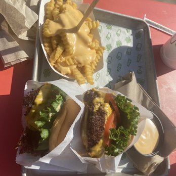 Shake Shack Blakeney - I don't know if there's words to describe how happy shake shack makes me. Everything about double shack burger is perfection. - Fast Food Near Me - Charlotte, North Carolina Shake Shack Blakeney - I don't know if there's words to describe how happy shake shack makes me. Everything about double shack burger is perfection. - Fast Food Near Me - Charlotte, North Carolina
