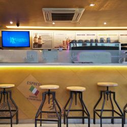 The Coffee Bean and Tea Leaf - Bar
