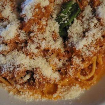 Capri - Spaghetti Bolognese Min - Italian Near Me - Indianapolis, Indiana Capri - Spaghetti Bolognese Min - Italian Near Me - Indianapolis, Indiana