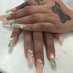 Luxury Nails & Lashes