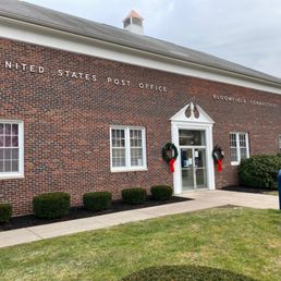 Exterior photo of US Post Office - Bloomfield, Connecticut Exterior photo of US Post Office - Bloomfield, Connecticut
