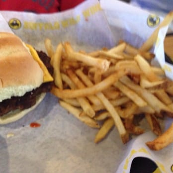 Buffalo Wild Wings - Cheeseburger - Chicken Wings Near Me - Colonial Heights, Virginia Buffalo Wild Wings - Cheeseburger - Chicken Wings Near Me - Colonial Heights, Virginia