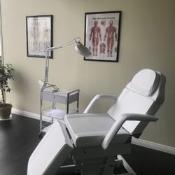 Ascend Integrative Medicine - Exam and PRP Injection Treatment Room