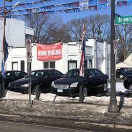 Exterior photo of A2Z Auto Sales And Service - Saint Paul, Minnesota Exterior photo of A2Z Auto Sales And Service - Saint Paul, Minnesota