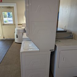 Dependable Appliance - Stackable washer dryer