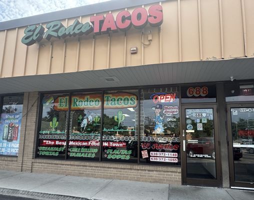 El Rodeo Tacos by null