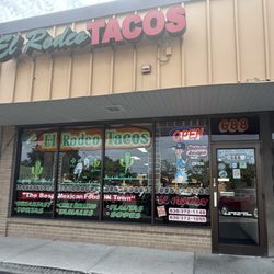 El Rodeo Tacos - Outside