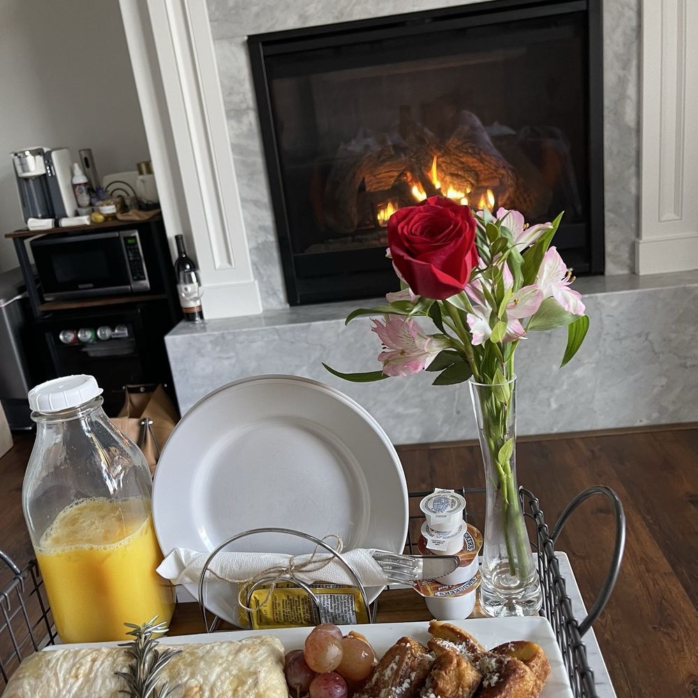 The Vine House Bed & Breakfast - Breakfast delivered to our door at 9am and it was delicious! - Bed & Breakfast Near Me - Temecula, California The Vine House Bed & Breakfast - Breakfast delivered to our door at 9am and it was delicious! - Bed & Breakfast Near Me - Temecula, California