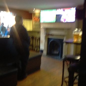 Glengarry Castle Hotel - Fireplace - Hotels Near Me - Redfern, NSW