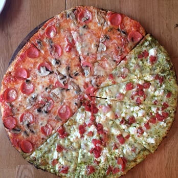 The Upper Crust - XL Yarısı "The Chief" yarısı "Medi Pesto" - Pizza Near Me - Istanbul, 34 The Upper Crust - XL Yarısı "The Chief" yarısı "Medi Pesto" - Pizza Near Me - Istanbul, 34