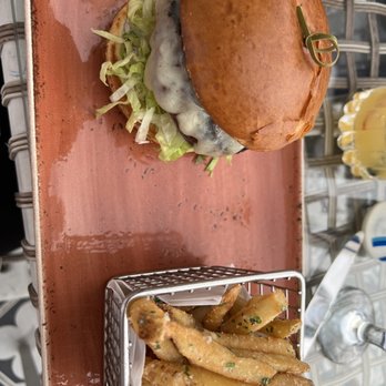 AVEO Table + Bar - Hamburger with truffle fries - Breakfast & Brunch Near Me - Dana Point, California AVEO Table + Bar - Hamburger with truffle fries - Breakfast & Brunch Near Me - Dana Point, California