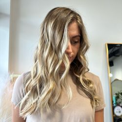 Balayage Girl Salon