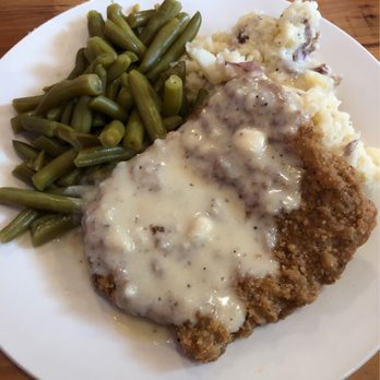 Southern On Main - Country fried steak with green beans and mashed potatoes - Southern Near Me - Elkin, North Carolina Southern On Main - Country fried steak with green beans and mashed potatoes - Southern Near Me - Elkin, North Carolina