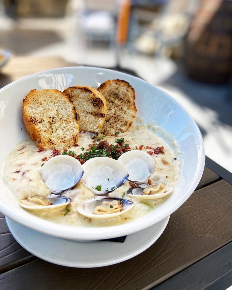 LIMERICKS TAVERN with 641 Reviews & 1136 Photos 300 W Main St