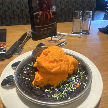 BJ's Restaurant & Brewhouse - Pizza Near Me - Rancho Cucamonga, California BJ's Restaurant & Brewhouse - Pizza Near Me - Rancho Cucamonga, California