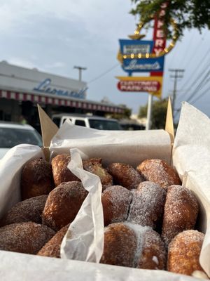Leonard's Bakery by null