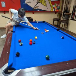 Champion Billiard - 8 ball pool