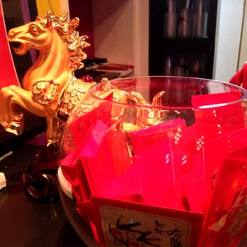 Tempo Tea Bar - Red packets for Chinese New Year - Bubble Tea Near Me - Glasgow, GLG