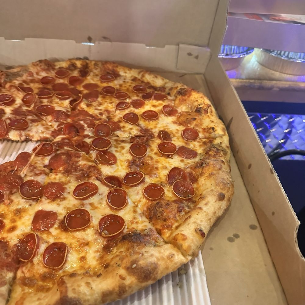 UPC Pizza - Pepperoni pizza - Pizza Near Me - Riverside, California UPC Pizza - Pepperoni pizza - Pizza Near Me - Riverside, California