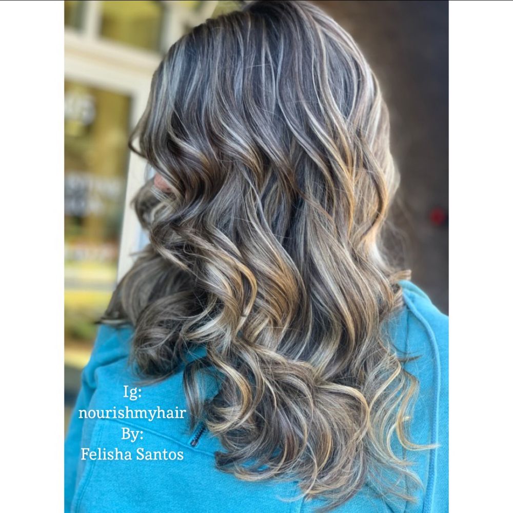 J Christine Salon & Blow Dry Bar Image