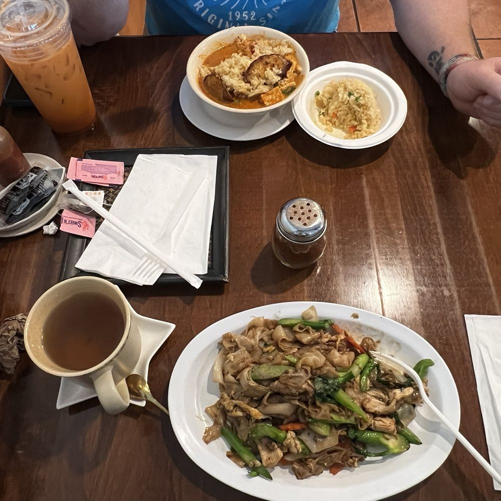 Miss Pad Thai - My partner got the Thai IceT tea, Red Curry witj Fried rice and I got Jasmine Tea & Pad See Eaw with chicken and Chinese Broccoli - Thai Near Me - Moreno Valley, California Miss Pad Thai - My partner got the Thai IceT tea, Red Curry witj Fried rice and I got Jasmine Tea & Pad See Eaw with chicken and Chinese Broccoli - Thai Near Me - Moreno Valley, California