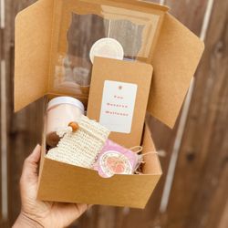 Gracelamp Wellness - Strawberry Shortcake Mommy Wellness Gift Box