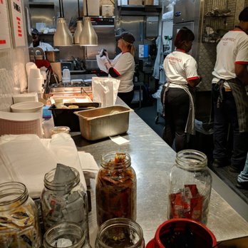 Hop's Chicken - New American Near Me - Atlanta, Georgia