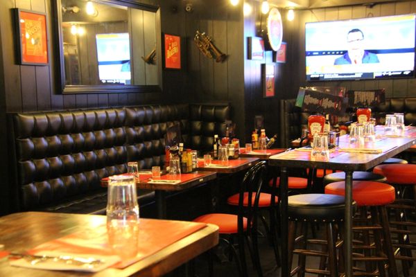 Garvey's Irish Pub by null