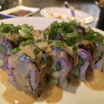 Bui Sushi - Surf & Turf Roll - Sushi Bars Near Me - Malibu, California Bui Sushi - Surf & Turf Roll - Sushi Bars Near Me - Malibu, California