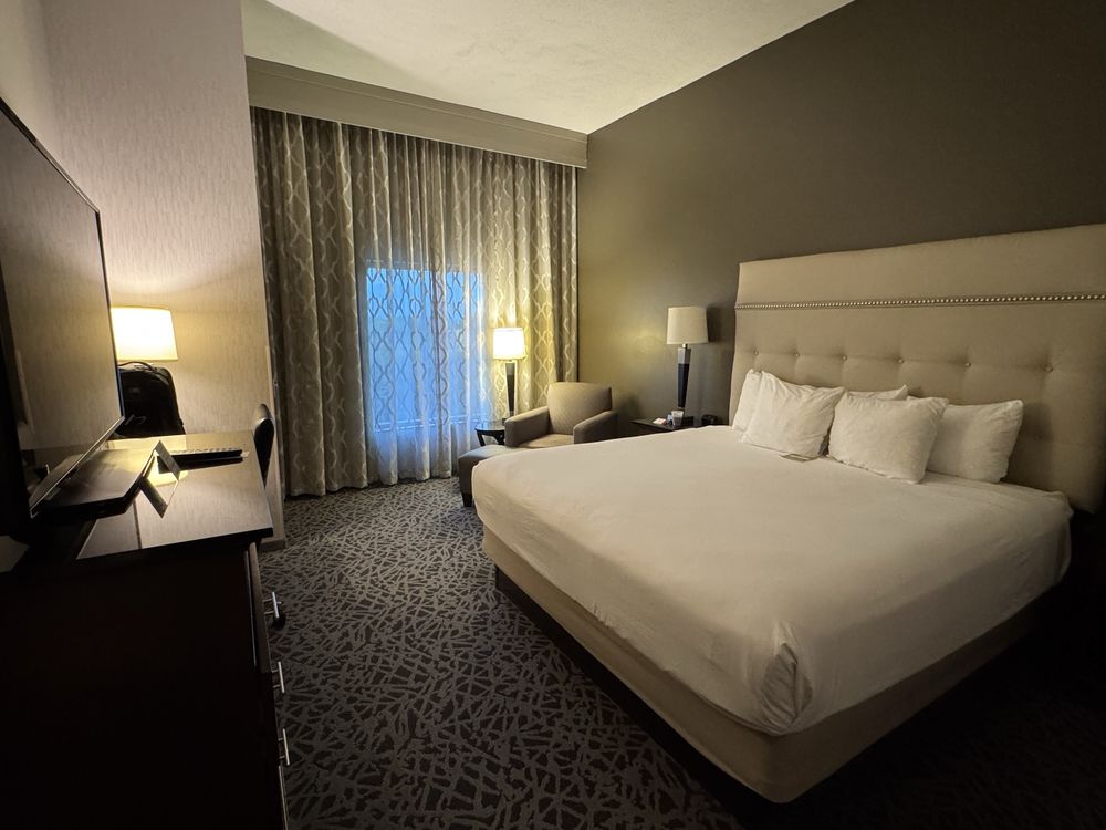 Drury Inn & Suites Cleveland Beachwood