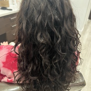 Curls on 5th - Hair color - Hair Salons Near Me - New York, New York Curls on 5th - Hair color - Hair Salons Near Me - New York, New York
