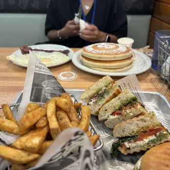 Brownstone Pancake Factory - Breakfast & Brunch Near Me - Englewood Cliffs, New Jersey