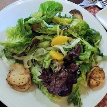 Three Vines Bistro - Salad of the evening - Artisan greens, seared scallops, shaved fennel, orange segments, citrus vinaigrette. - Pizza Near Me - Saratoga Springs, New York Three Vines Bistro - Salad of the evening - Artisan greens, seared scallops, shaved fennel, orange segments, citrus vinaigrette. - Pizza Near Me - Saratoga Springs, New York