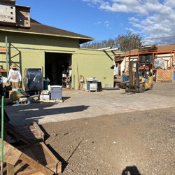 E-Cycling Maui and ReThink Recycle Center - Back in to unload your E-Waste