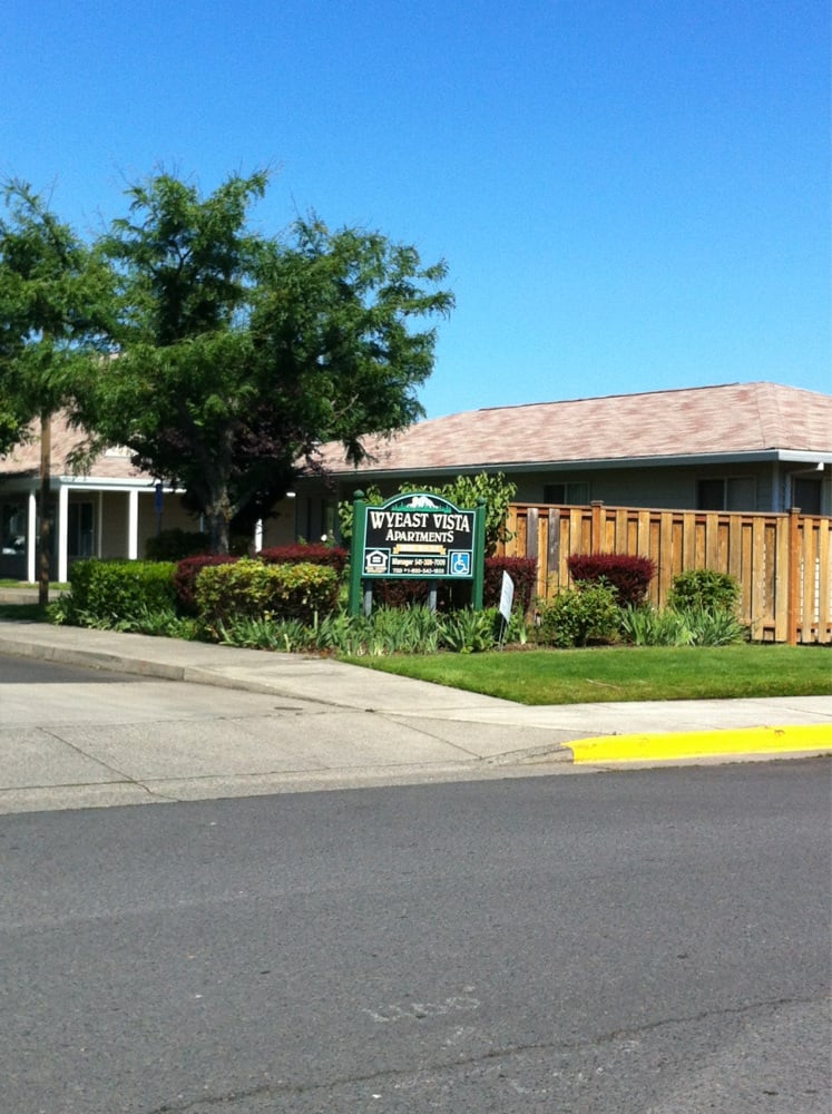 WYEAST VISTA APARTMENTS 1800 8th St, Hood River, OR Yelp