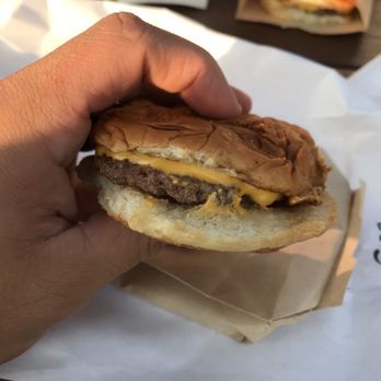 Smalls Sliders - Burger - Fast Food Near Me - Baton Rouge, Louisiana