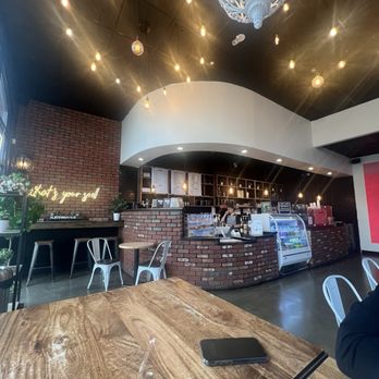 Platform 909 - Bar and seating area - Coffee & Tea Near Me - Chino Hills, California Platform 909 - Bar and seating area - Coffee & Tea Near Me - Chino Hills, California
