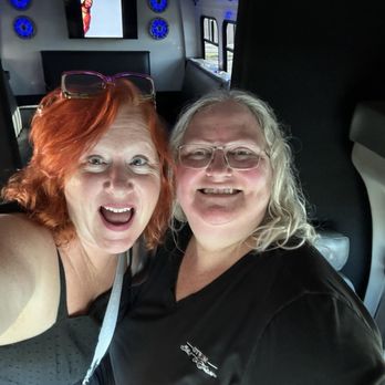 OTW ILM - Great bus you can even send photos in advance to load on the monitor! - Limos Near Me OTW ILM - Great bus you can even send photos in advance to load on the monitor! - Limos Near Me