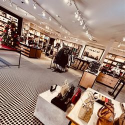 Viejas Outlets - Coach outlet Nov 14, 2024