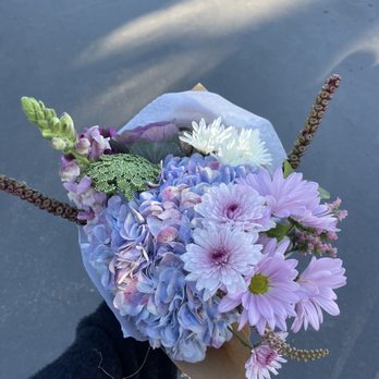 Love These Flowers - Bouquet - Florists Near Me - San Francisco, California Love These Flowers - Bouquet - Florists Near Me - San Francisco, California