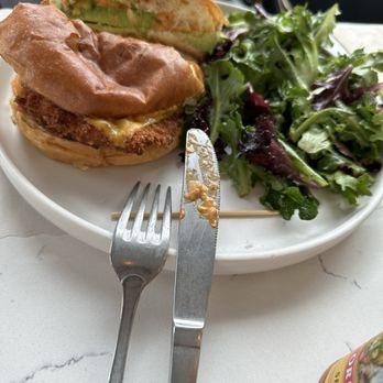 Willow & Whisk - So-Cal Chicken Sandwich - Breakfast & Brunch Near Me - Millburn, New Jersey