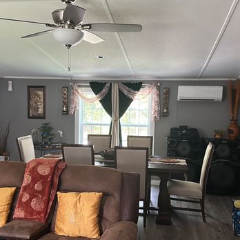 Morazan Cleaning Services - Living room - Home Cleaning Near Me Morazan Cleaning Services - Living room - Home Cleaning Near Me