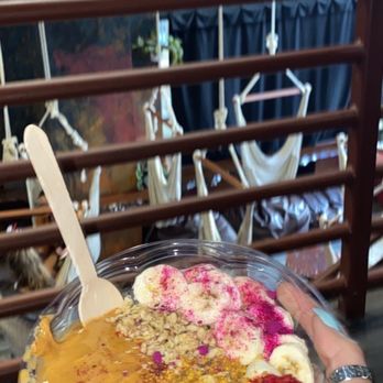 Roxa Hammock Cafe - Dragon açaí bowl - Cafes Near Me - Santa Cruz, California Roxa Hammock Cafe - Dragon açaí bowl - Cafes Near Me - Santa Cruz, California