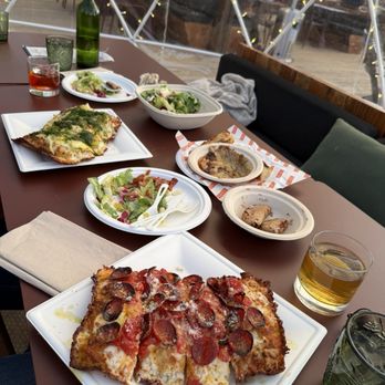 De La Nonna Big Bear - Pizza Near Me - Big Bear Lake, California De La Nonna Big Bear - Pizza Near Me - Big Bear Lake, California