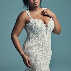 Lang's Bridal - ABBIE LYNETTE