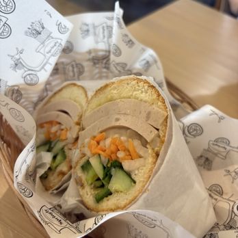 Springly - Traditional Banh Mi - Vietnamese Near Me - Fresno, California