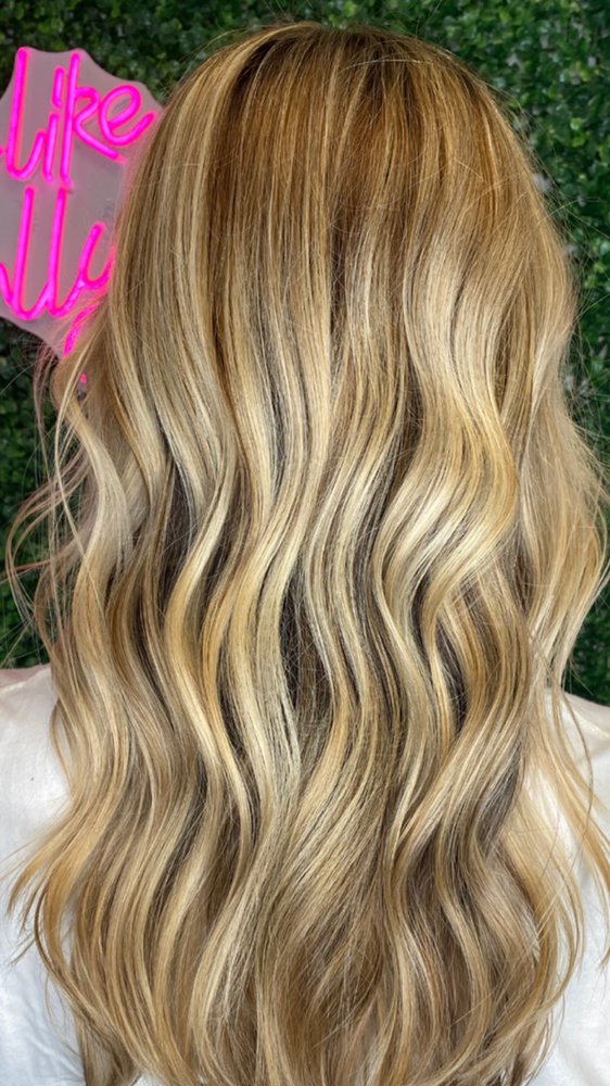 CONFETTI SALON Request an Appointment 8608 Preston Rd, Plano, Texas