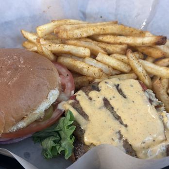 The Reef - Surf and turf smash burger - Chicken Wings Near Me - Pensacola Beach, Florida
